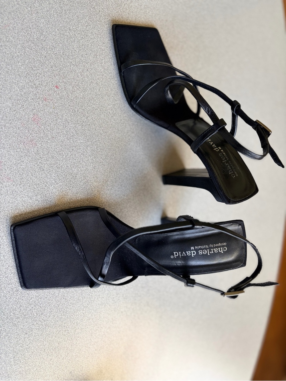 Charles David Black Strappy Square-Toe Block Heel Sandals - Picture 3 of 6